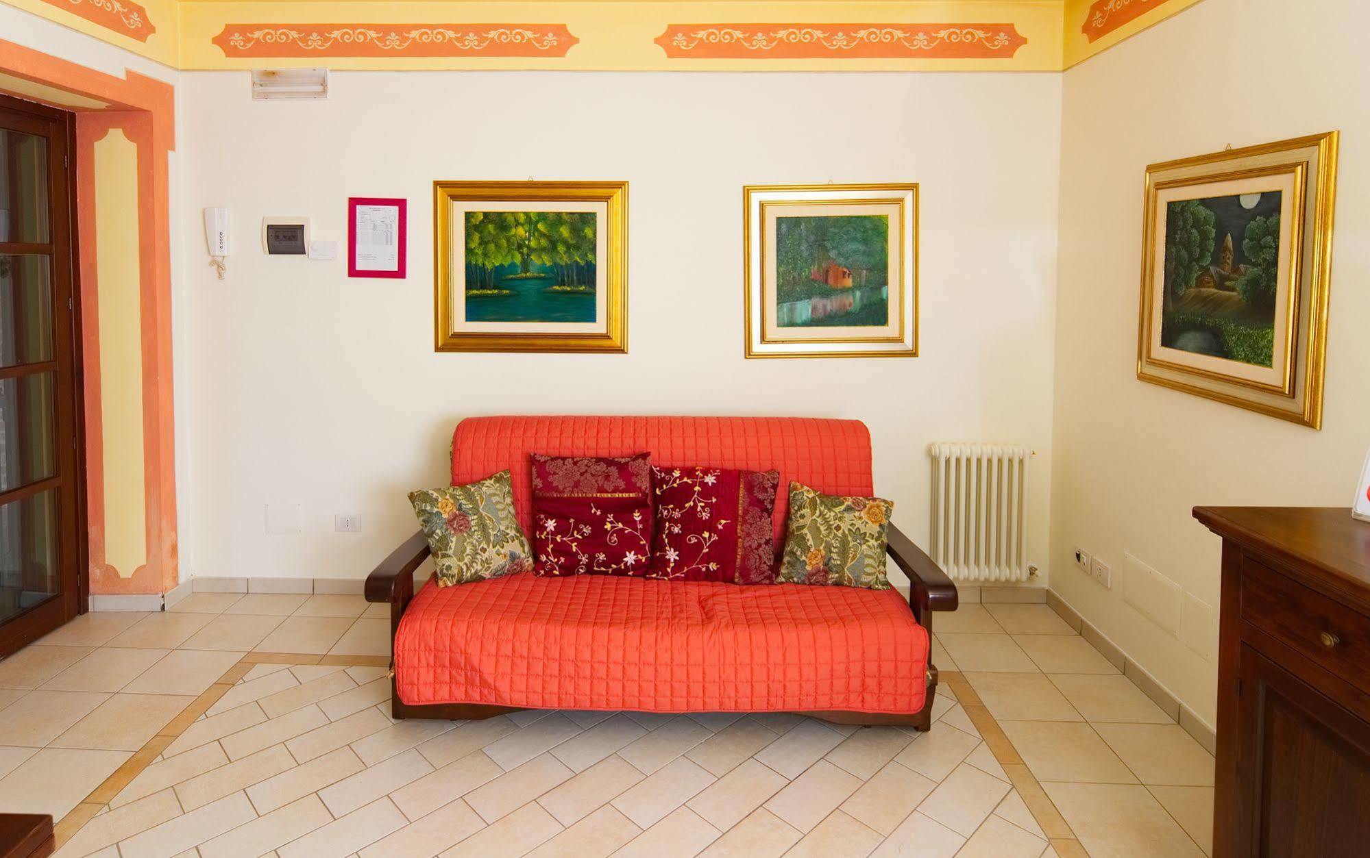 Residenze L'Uncinaia Holiday House เปรูจา ภายนอก รูปภาพ