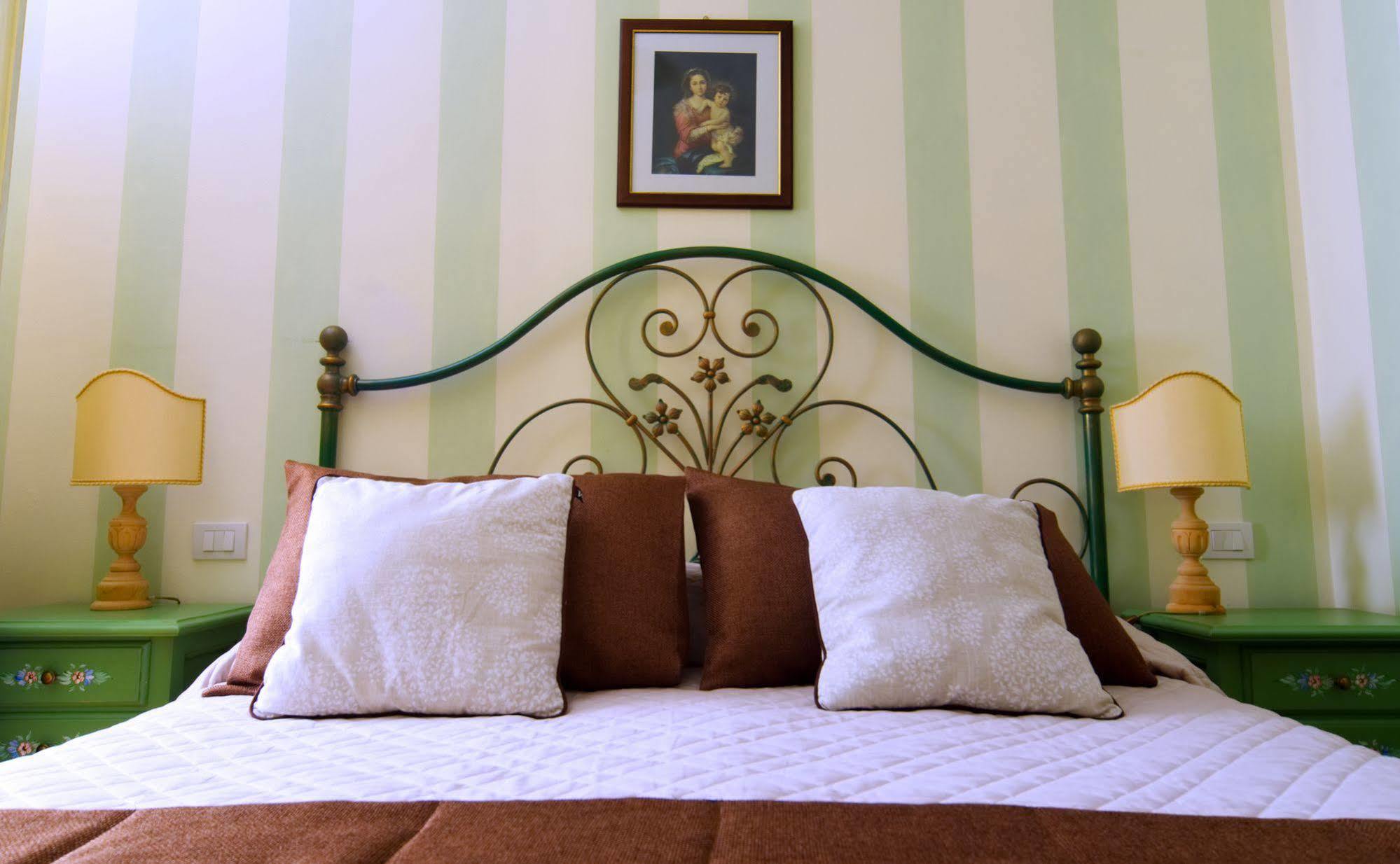 Residenze L'Uncinaia Holiday House เปรูจา ภายนอก รูปภาพ