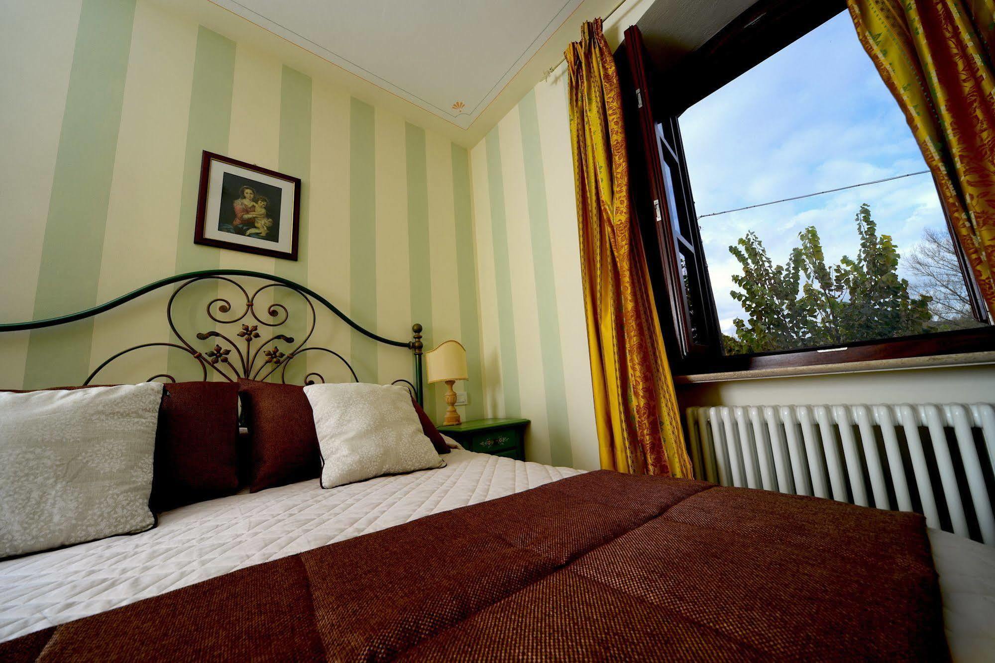 Residenze L'Uncinaia Holiday House เปรูจา ภายนอก รูปภาพ